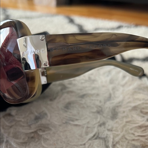 Marc by Marc Jacobs MMJ013/S Oversized Sunglasses – Olive Tortoise - Picture 2 of 9